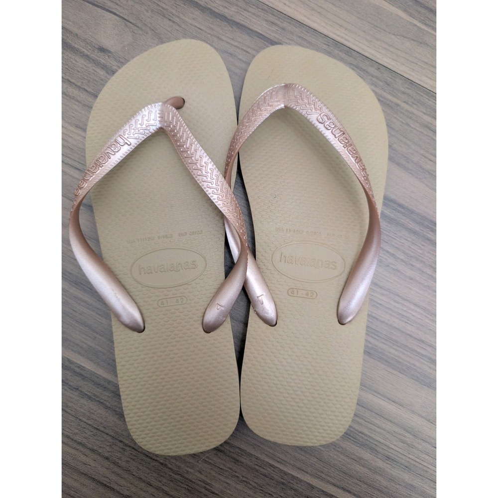 Havaianas Slim Women's 41/42 Rose Gold Metallic Flip Flops Sandals Beige